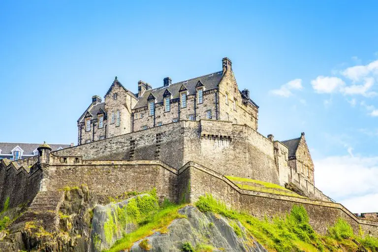 Edinburgh Castle Exploration Guide