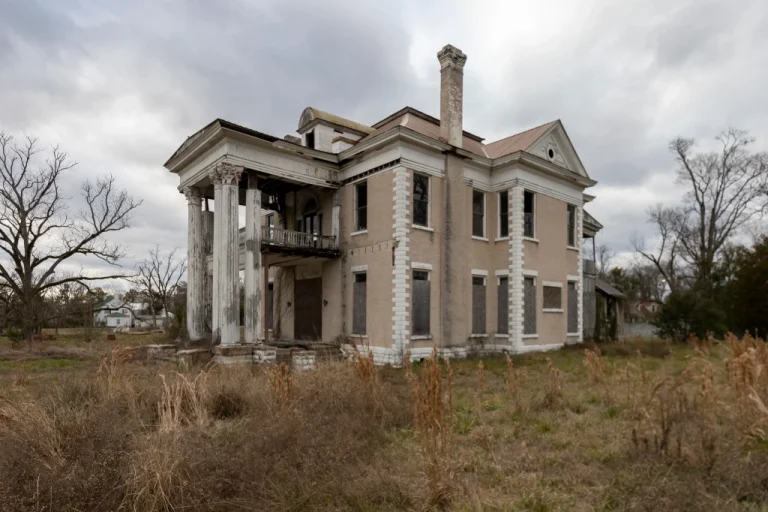 Abandoned Coleman-Brunson House Build in 1909