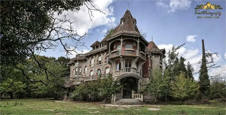 Near Paris, France, Manoir Colimacon: An Abandoned Beauty