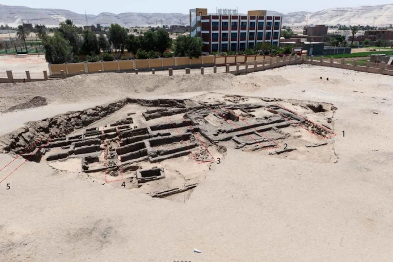 Egypt Unearths Ancient 3,100BC Building