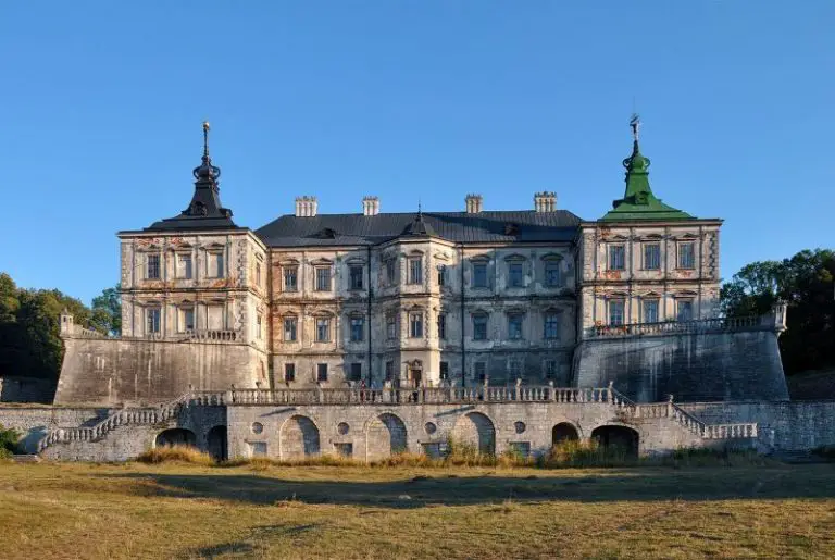 Pidhitrsi Castle- The Remarkable, Neglected 17th Century Ukrainian Mansion