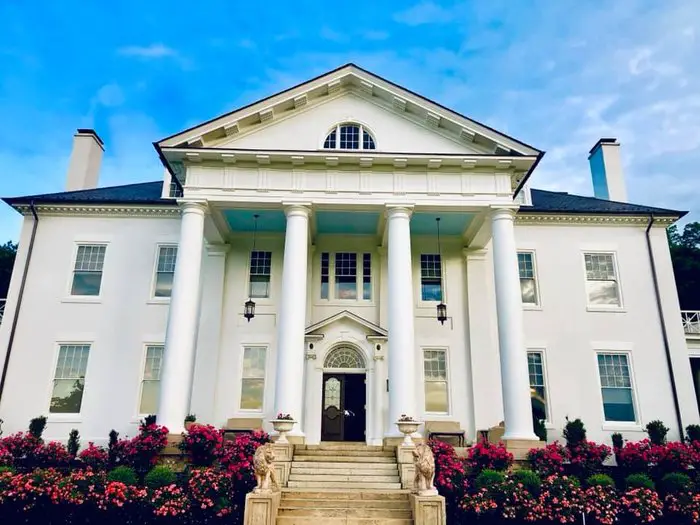 The Old Abandoned Selma Mansion In Leesburg, VIRGINIA Has Finally Been Restored