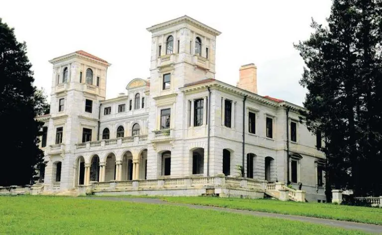 Swannanoa Palace: Virginia’s Enchanting Time Capsule