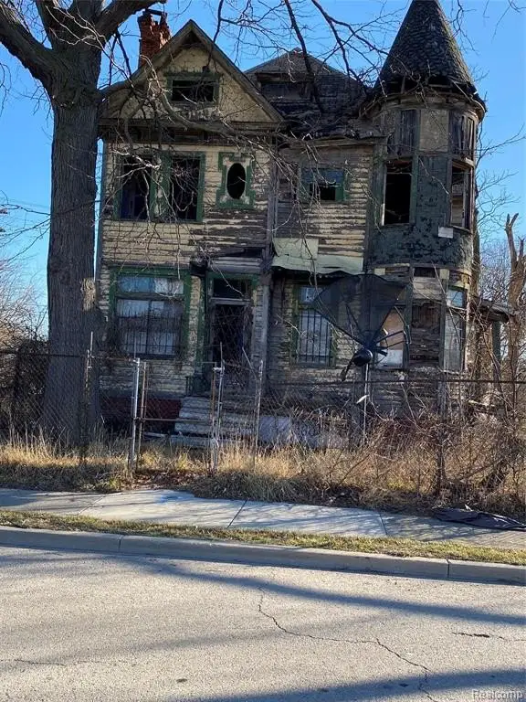 Abandoned Queen Anne Victorian For Sale Under $10K