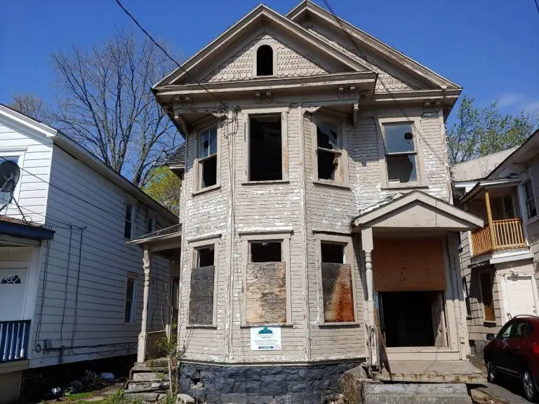 Abandoned Victorian For Sale In Syracuse, NY Under $10K