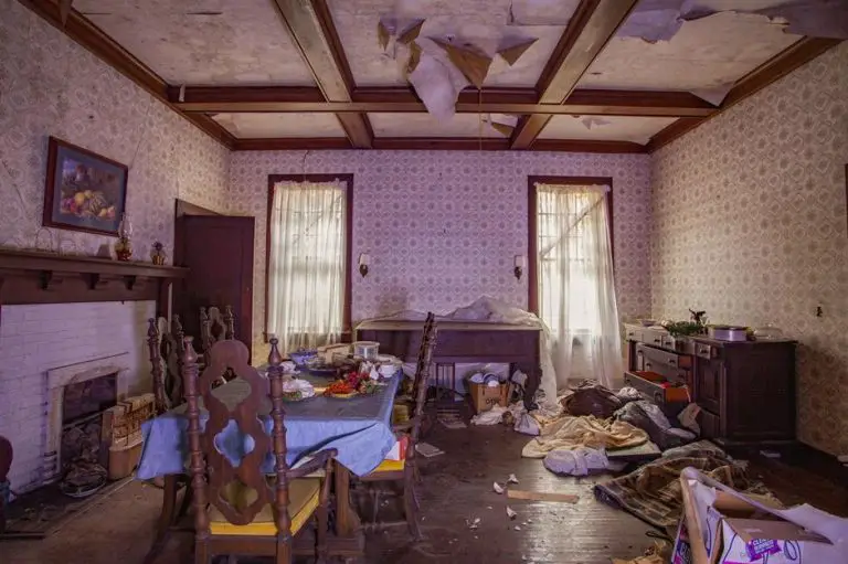 Tour The Abandoned Craftsman House Shrouded In Mystery