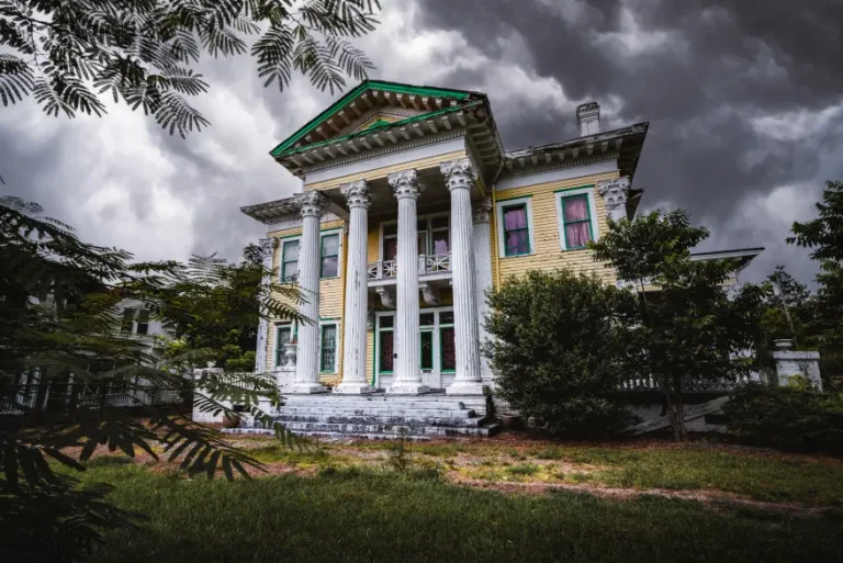 221-year-old Abandoned Mansion Listed At Only $70,000