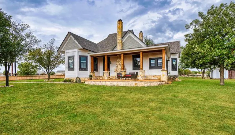 Charming 1940 Hill Country Home Lists for $649,900 in Kerrville, Texas