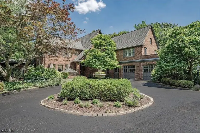 1927 Fairlawn Heights Home Reduced in Akron, Ohio