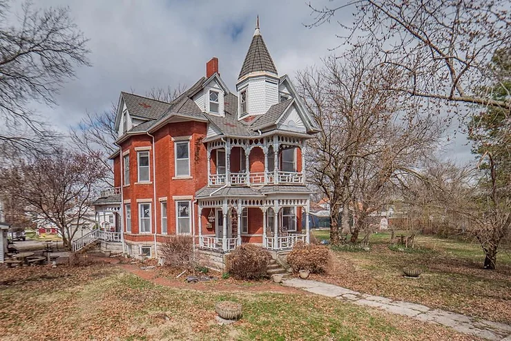 1880 Ornate Victorian With 6 City Lots & 3rd Floor Bar For $130,000. Inside Photos!