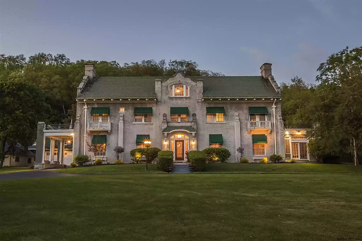 1902 Italian Renaissance NY Mansion With Stunning Vaulted Ceilings For $949K!