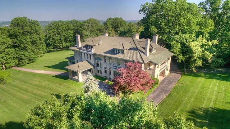 20,000 Sq Foot Cincinnati Mansion With Built in Pipe Organ & Amazing Fireplaces At $1.4 Mil