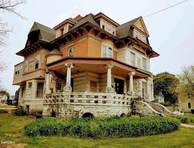 Illinois Victorian With Original 1882 Interior For Only $149K. Inside Pics!