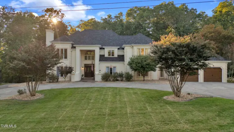 Custom-Built Home in the Preston Forest Listed For $1,025,000!