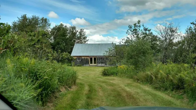 Rustic Cabin in The Vermont Countryside on Sale for $200,000!