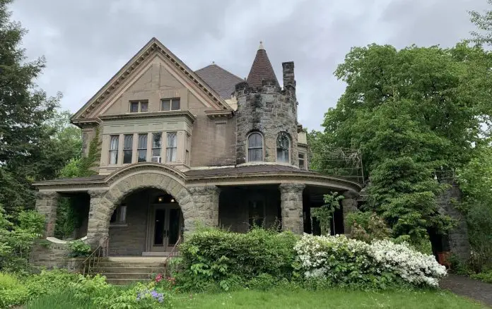 Save This House! C. 1899 Victorian Fixer Upper in Schenectady, New York For $485K