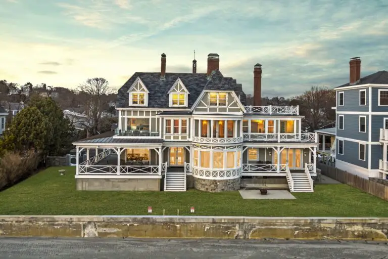 Price Reduced For The 1895 Richard Morris Hunt-Designed Beachhurst