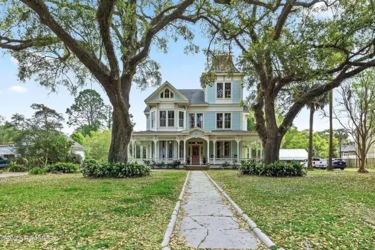 1892 VICTORIAN IN NEW IBERIA LOUISIANA