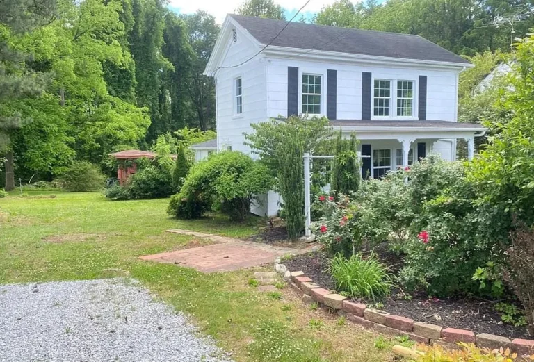 Nice floors! Great price! Circa 1918 in Virginia. $124,900