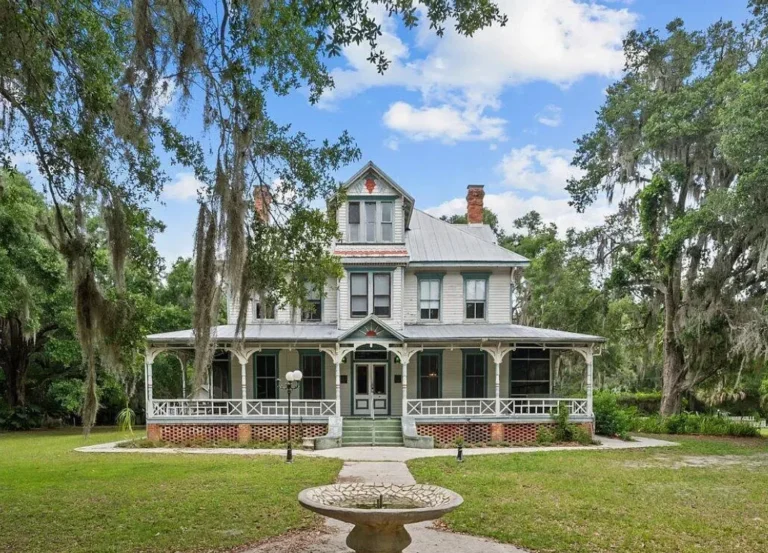 Former Fern Court Bed and Breakfast. C. 1889. Two acres in Florida. $399,000