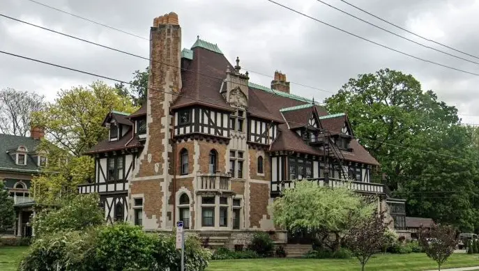 Circa 1900 Brown, Burton and Davis-Designed Mansion in Toledo, Ohio Hit The Market!