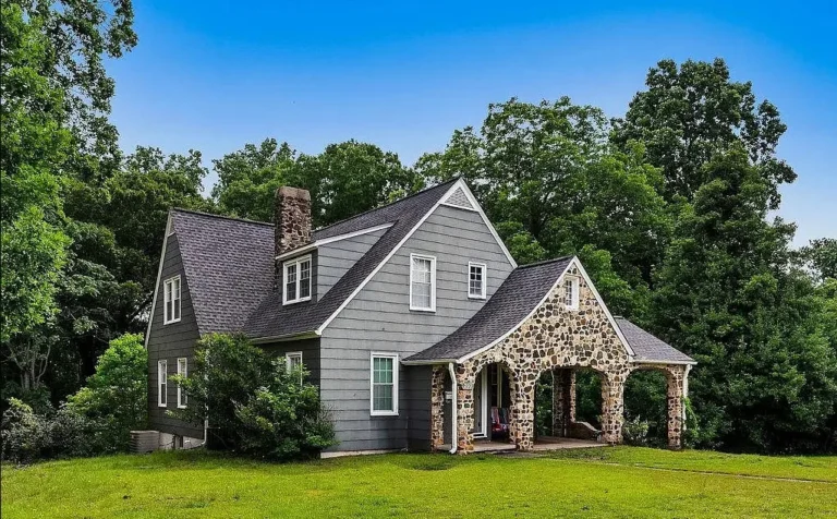 Almost two acres in South Carolina. Circa 1938. $230,000