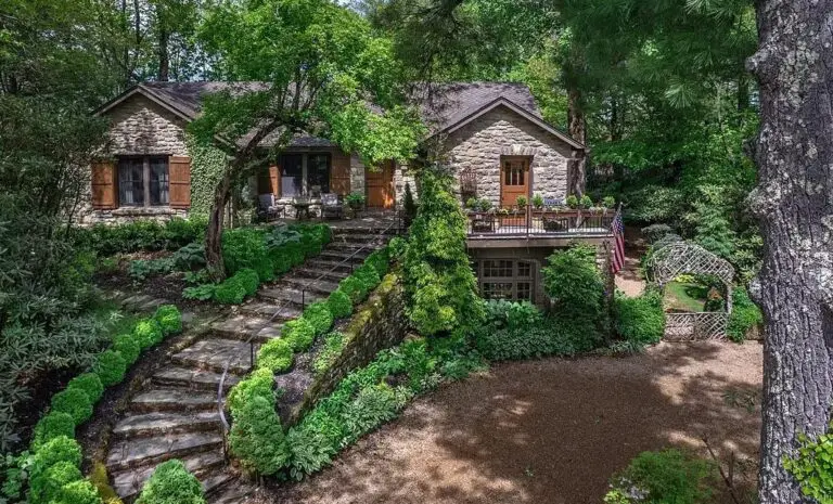 Stunning And Beautiful Blowing Rock, North Carolina Now For $2,500,000