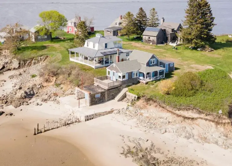 Island Time! Maine Island Cottage! Circa 1880 For Just $450,000!