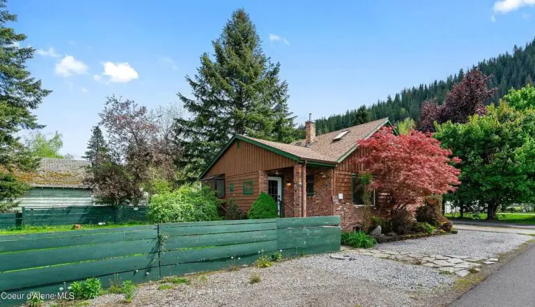 Garden Cottage With A Nice Sunroom In Idaho! Circa 1938 For $324,000!