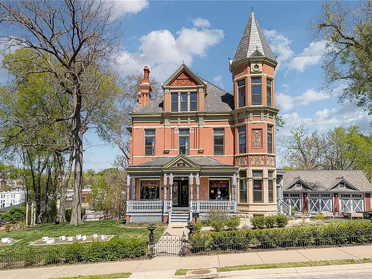 $650,000 – The Historic Nunning House