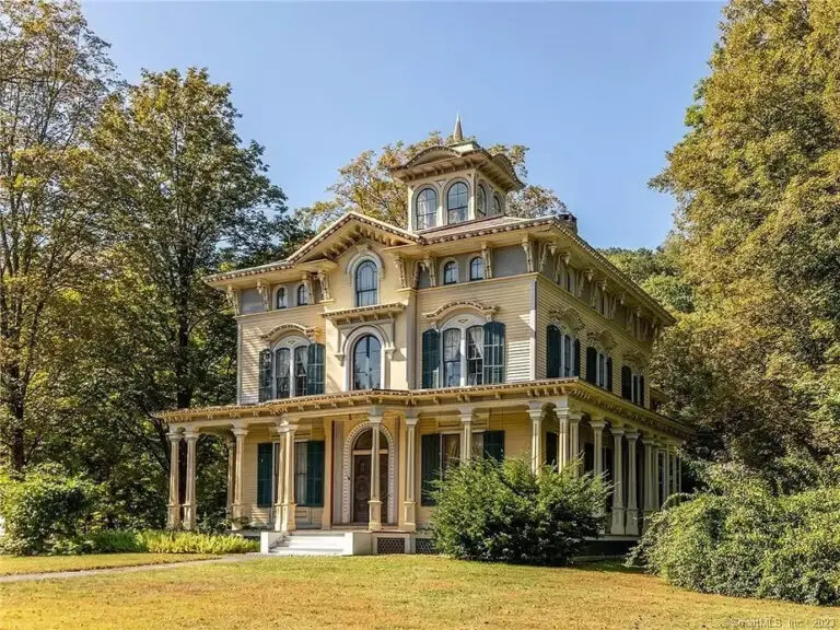 One of the finest examples of Northern Italian Renaissance style architecture Sells For $550,000!
