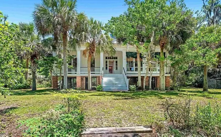 Historic Bayfront Estate on 4.3 Acres For $3,250,000