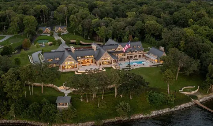 John Kraemer & Sons-Built & TEA2 Architects and PKA Architecture- Designed Lakeshore Estate