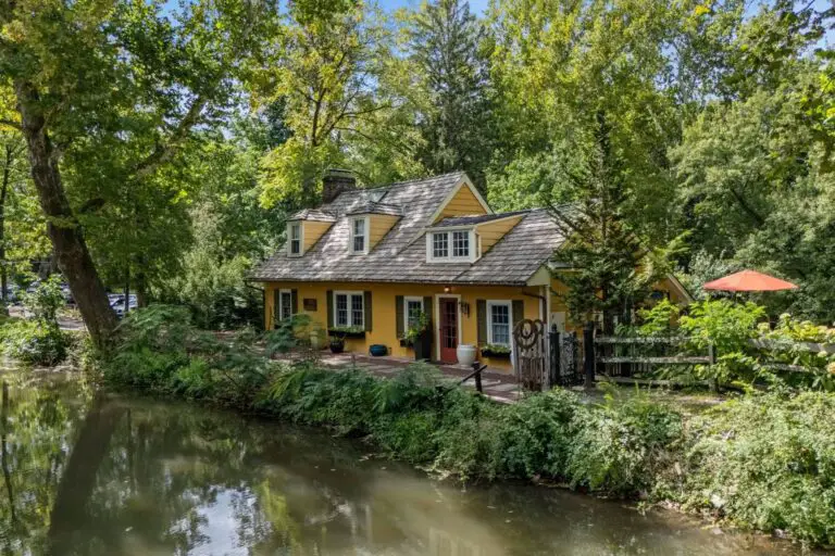 Charming 1861 Pumpkin Seed Cottage in New Hope, Pennsylvania For $1.29 Million