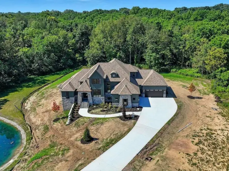 Stunning Home In The Serene Community of Shadow Creek In Indiana For Sale