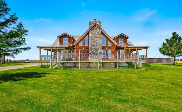 Rustic Charm Meets Modern Comfort In Wheeler, Texas For $450,000