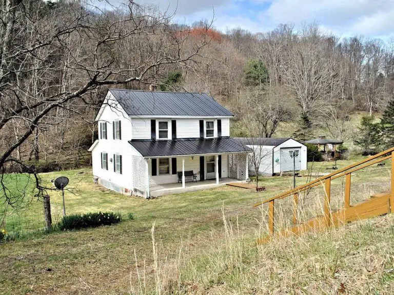 Five acres with a creek in Virginia! Nice roof! Circa 1936. $129,900
