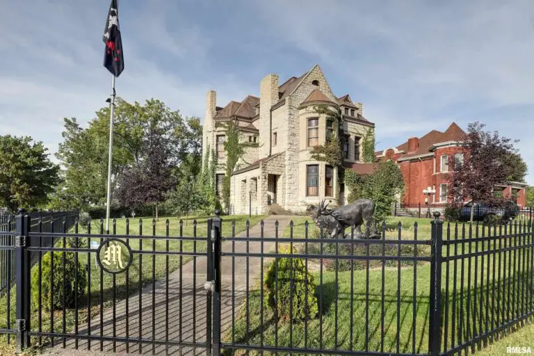 The Historic 1882 Meriam Mansion In Quincy, Illinois For $295,000
