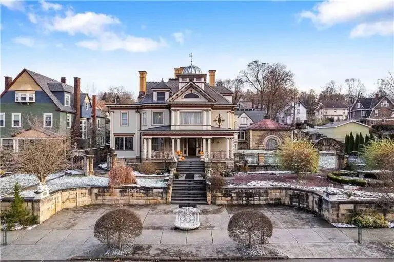 Magnificent Historic Estate For $1,350,000 In Pennsylvania!