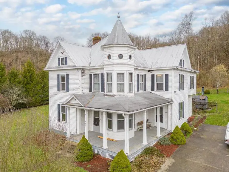 $150,000! Mountain house in Virginia. Circa 1900.