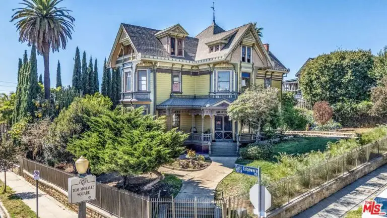 c. 1885 Queen Anne in Los Angeles, CA