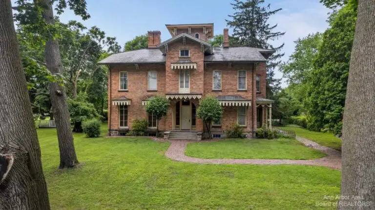 c. 1848 Italianate in Tecumseh, MI