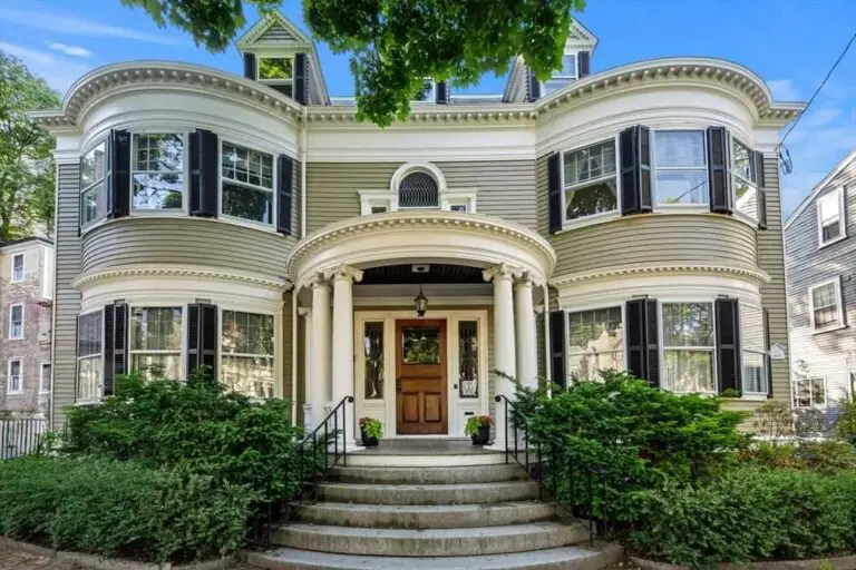 1895 Colonial Revival Mansion Listed In Salem, Massachusetts