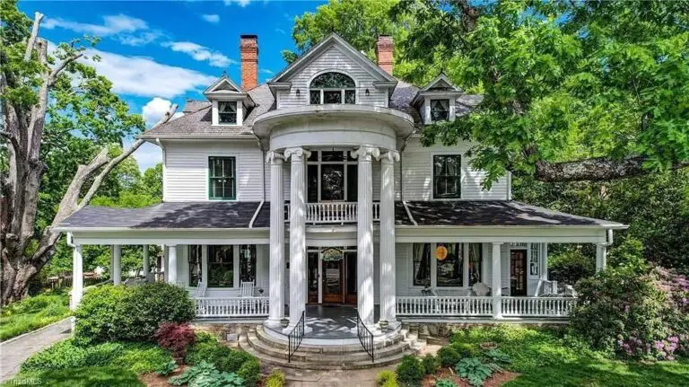 $1.5M Harden Thomas Martin House in Greensboro – Historic 6-Bedroom, 7-Bath Estate