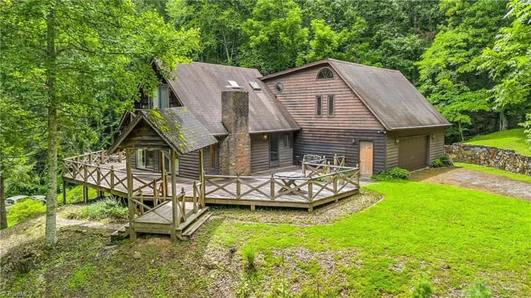 $333k! Beautiful setting! On 32 acres in North Carolina.