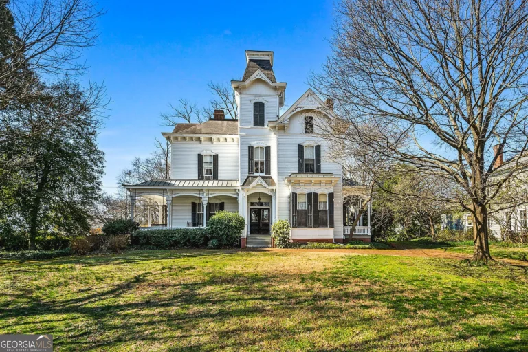 Italianate elegance! Stunning Victorian house c. 1882 in Georgia.