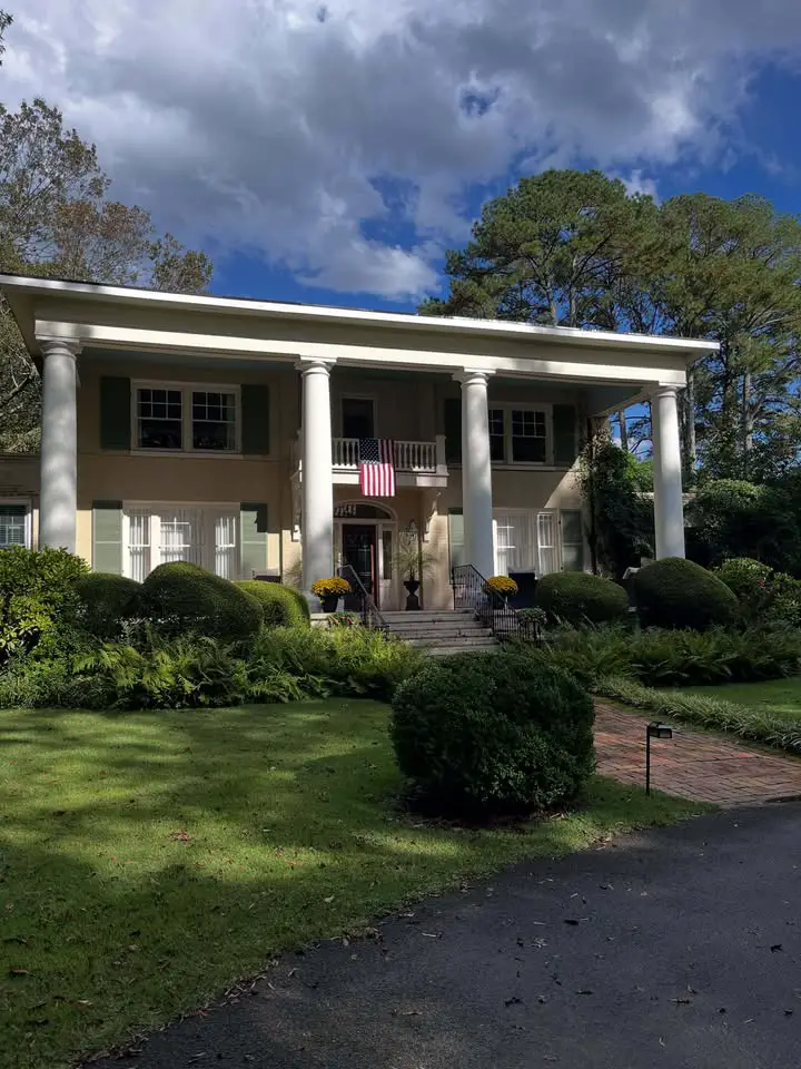 Historic House! The 1924 Fernwood On 2.2 Acres In Scottsboro, Alabama For $695,000!