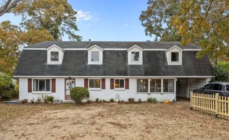 Check Out This Duplex! Circa 1957 Beauty In Washington For Only $360,000!