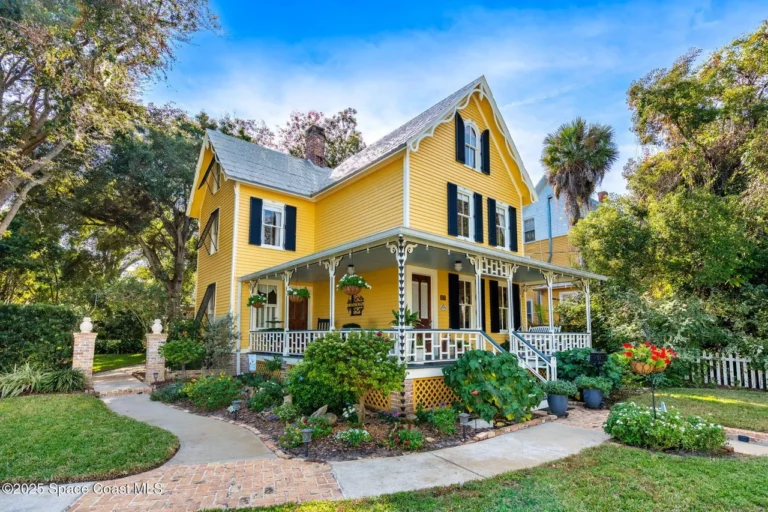 Check out that porch and the river views! C. 1904 Victorian in Florida. $879,000.