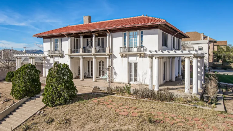Historic Trost Masterpiece! Stunning historic details! C. 1910 in Sunset Heights.